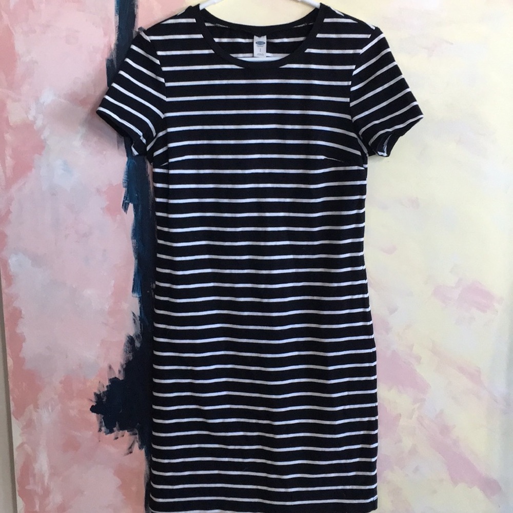 OLD NAVY T-SHIRT DRESS SMALL HARDLY WORN stripe